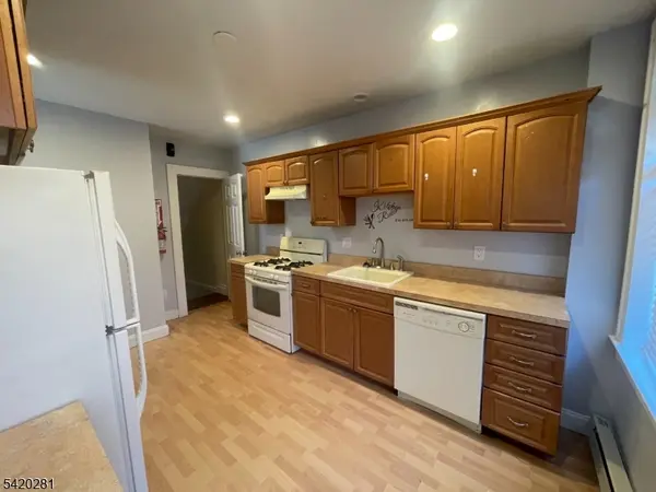 43 Mapes Ave #1R, Newark City, NJ 07112