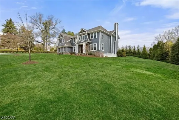 20 Ravine Ave, Wyckoff Twp., NJ 07481