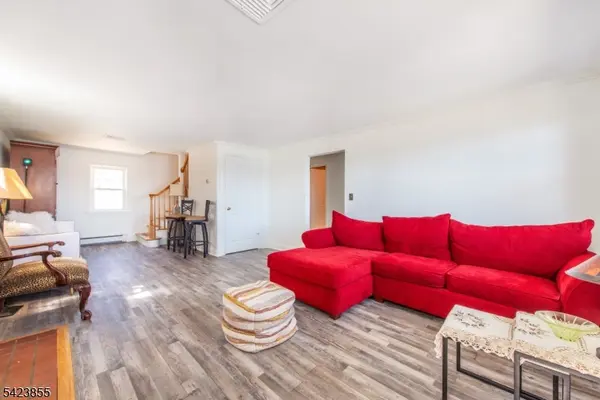 131 Maxim Dr, Hopatcong Boro, NJ 07843