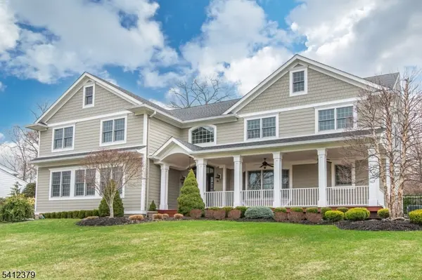 12 Maple Dr, North Caldwell Boro, NJ 07006