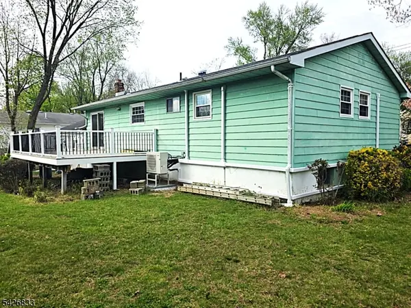 41 Cooper Ave, Roseland Boro, NJ 07068