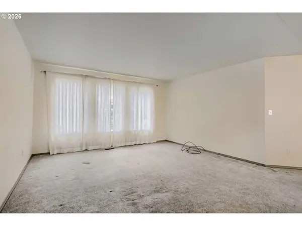 3237 SW CARAWAY CT, Portland, OR 97219