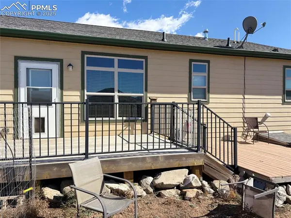 1925 Doe Valley RD, Guffey, CO 80820