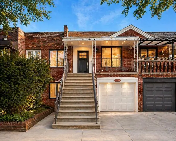 730 Dunne CT, Brooklyn, NY 11235