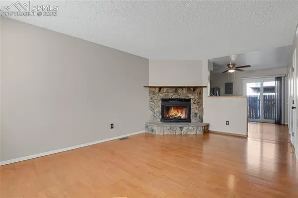 7660 Clover Hill DR, Colorado Springs, CO 80920