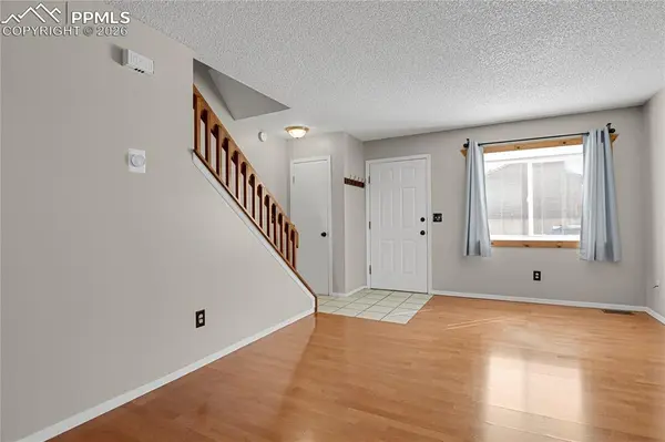 7660 Clover Hill DR, Colorado Springs, CO 80920