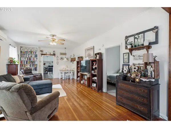 517 C ST, Springfield, OR 97477