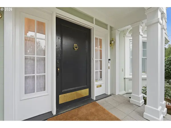 1767 SW PROSPECT DR, Portland, OR 97201