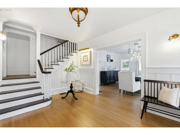 1767 SW PROSPECT DR, Portland, OR 97201