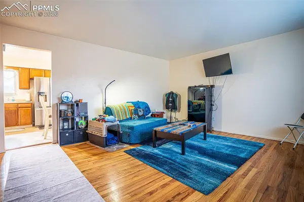 1326 Delaware DR, Colorado Springs, CO 80909