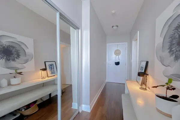 90 Stadium RD #825, Toronto C01, ON M5V 3W5