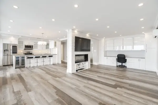 115 Antibes DR #Ph1, Toronto C07, ON M2R 2Y9