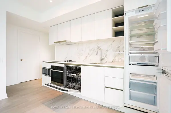 8 Wellesley ST W #3903, Toronto C01, ON M4Y 0J5