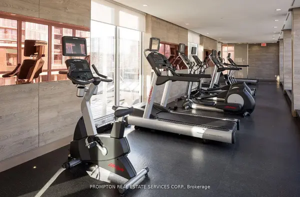 121 Mcmahon DR #608, Toronto C15, ON M2K 0C1