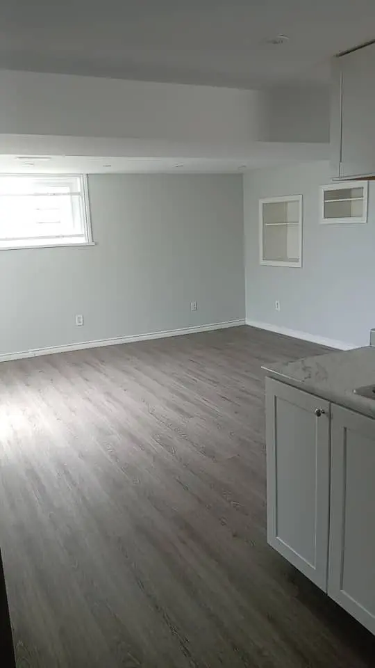 631 Crerar AVE, Oshawa, ON L1H 2W7