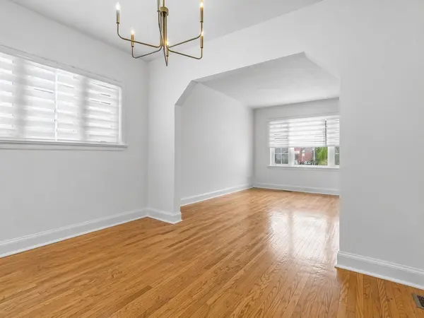 712 Pharmacy AVE, Toronto E04, ON M1L 3J2