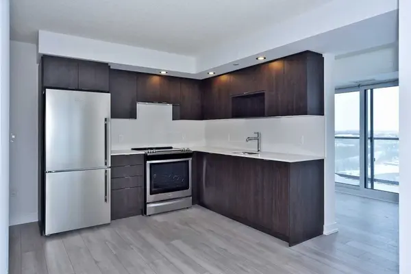 225 Village Green SQ #1308, Toronto E07, ON M1S 0L3