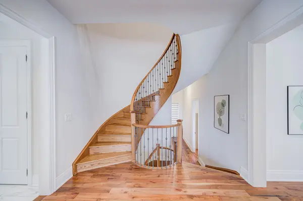 22 Aspy CT, Vaughan, ON L6A 4X8