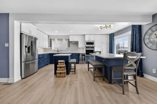 130 Grove ST E, Barrie, ON L4M 2P5