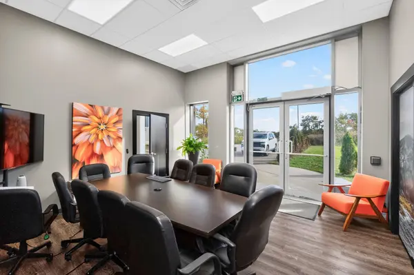 10 Lockhart RD, Barrie, ON L4N 9G8