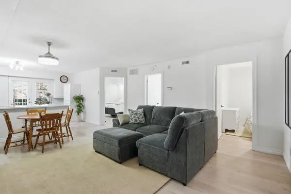 4003 Kilmer DR #207, Burlington, ON L7M 4M1