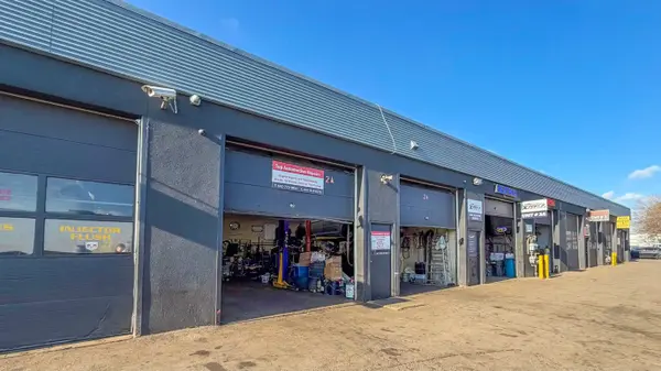 12 Lepage CT #2A, Toronto W05, ON M3J 1Z9