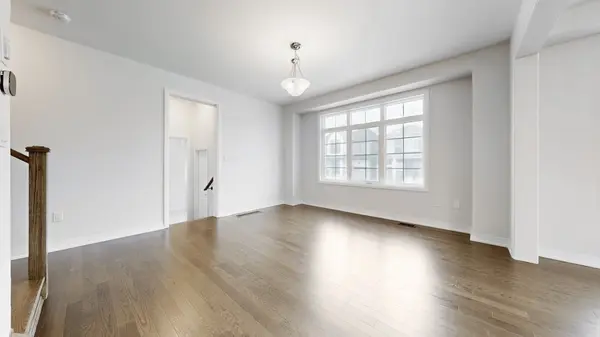 12 Aveena RD, Brampton, ON L6P 4R8