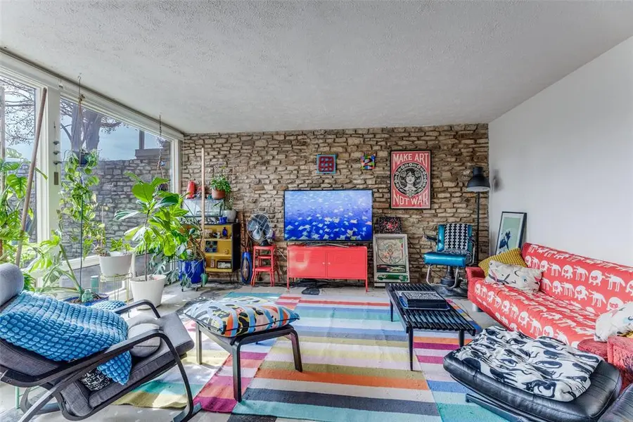 4500 Westridge Avenue #16, Fort Worth, TX 76116