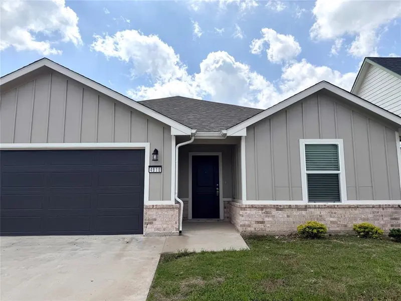 4910 Dry Creek Road, Sherman, TX 75092