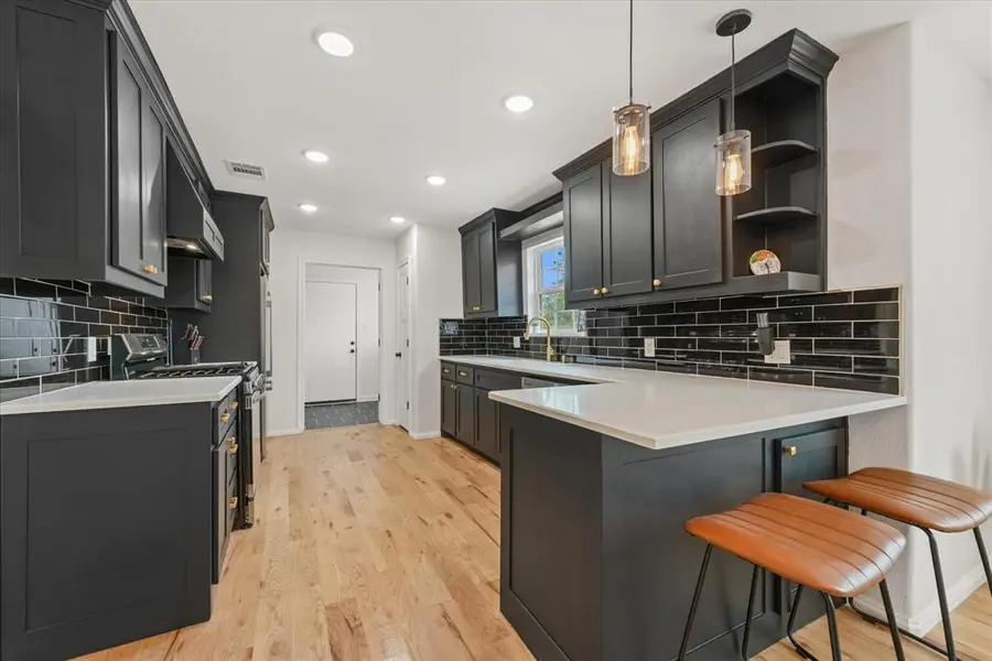 1212 Woodland Avenue, Fort Worth, TX 76110