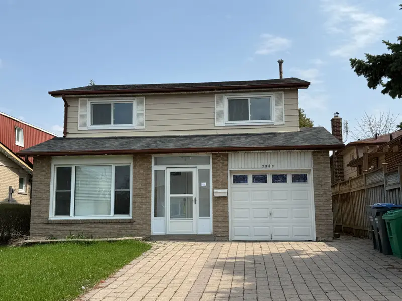 3880 Teeswater RD, Mississauga, ON L4T 3L1