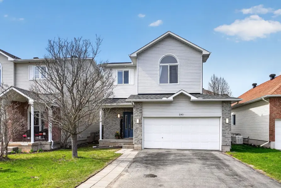 292 Stiver ST, Russell, ON K4R 1G8