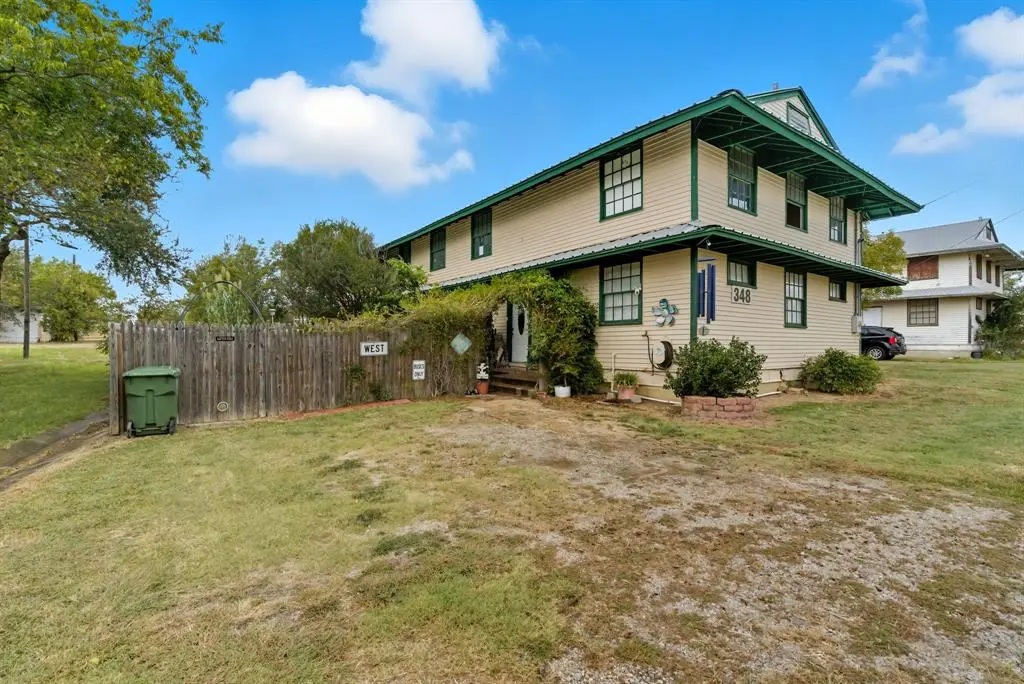 348 Sam Houston Street, Mineral Wells, TX 76067