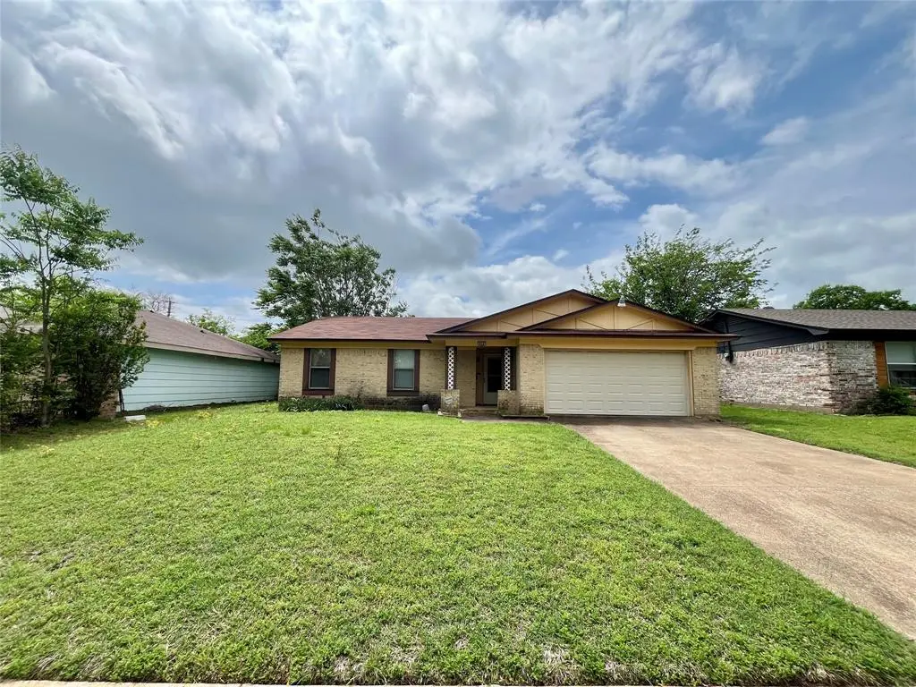 858 Lexington Drive, Lancaster, TX 75134