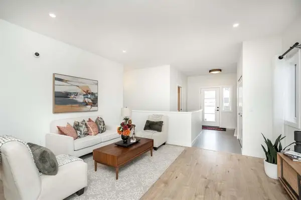 23 Parkrose PL, St Adolphe, MB R5A 0B4