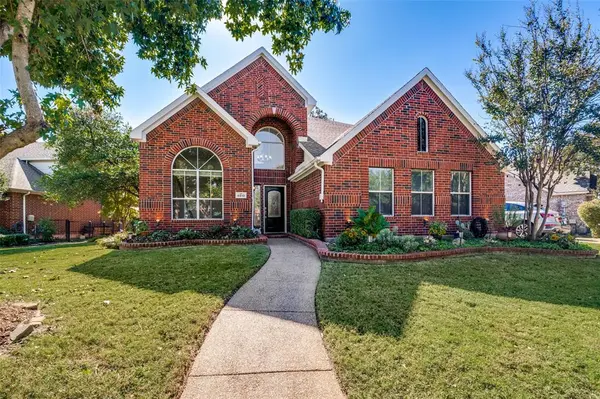 8810 Edgelake Trail, Rowlett, TX 75088