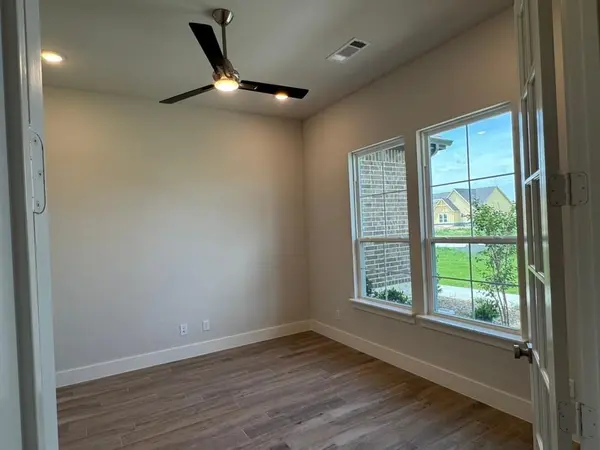 2316 Quartz Street, Krum, TX 76249