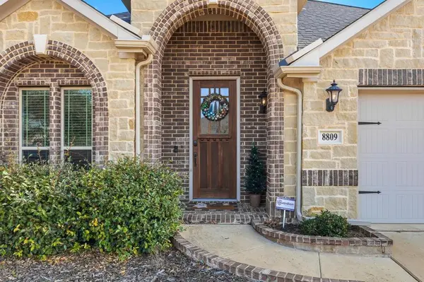 8809 Lavon Lane, Denton, TX 76226