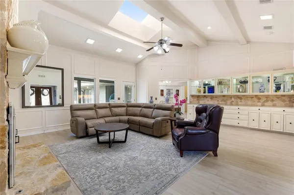 6818 Southpoint Drive, Dallas, TX 75248