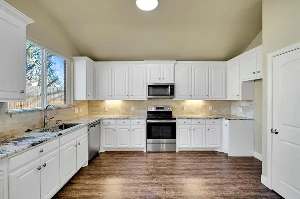 110 S Watson Street, Alvarado, TX 76009