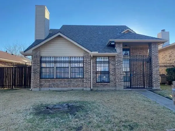 2716 Oak Bend Lane,  Dallas,  TX 75227