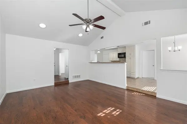 4910 Spring Creek Road, Arlington, TX 76017