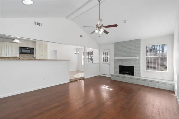 4910 Spring Creek Road, Arlington, TX 76017