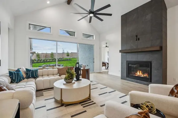 401 Big Sky Circle, Northlake, TX 76226