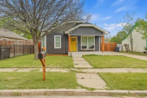 1212 Woodland Avenue, Fort Worth, TX 76110