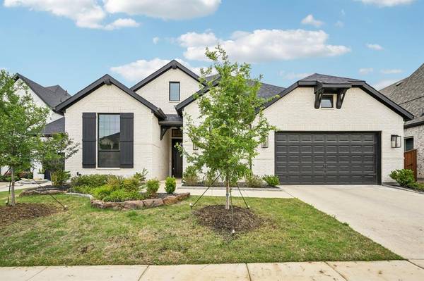 704 Colt Drive, Aubrey, TX 76227