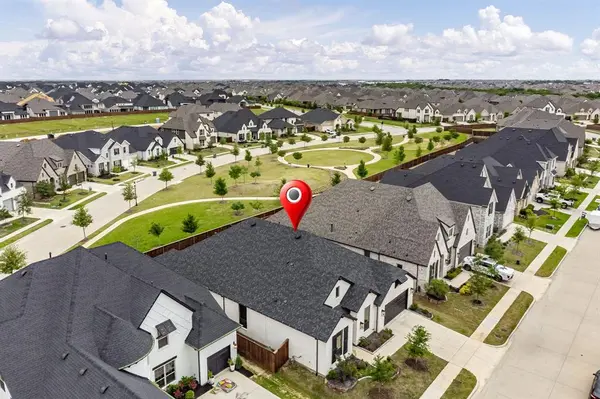 704 Colt Drive, Aubrey, TX 76227