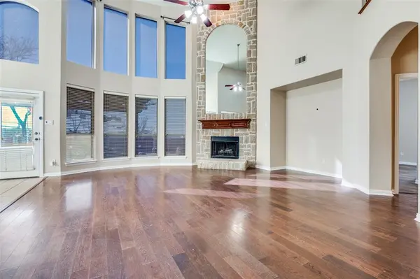 2260 Bald Eagle Way, Grand Prairie, TX 75052