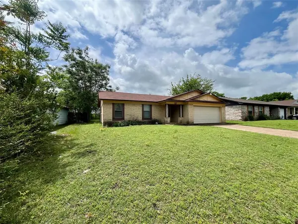 858 Lexington Drive, Lancaster, TX 75134