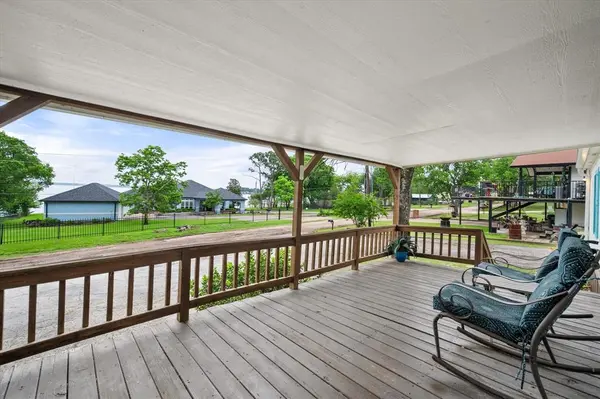 510 Nob Hill Lane, Seven Points, TX 75143